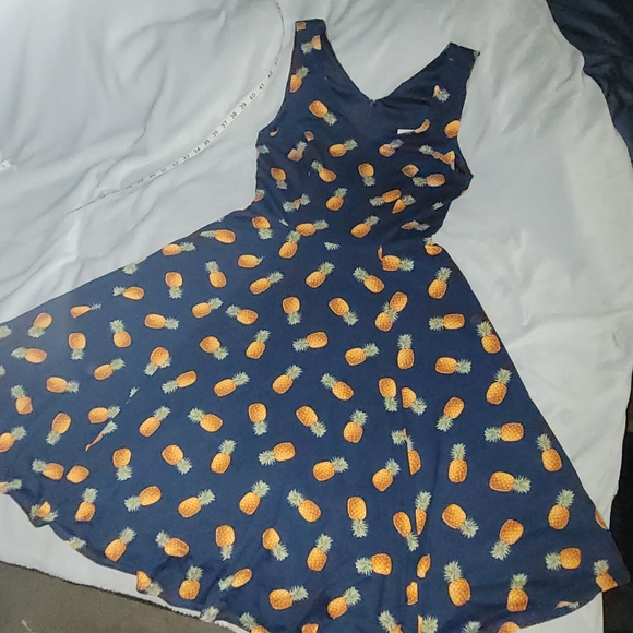 Eva Rose Fit and Flare Pineapple Dress - Picture 5 of 6